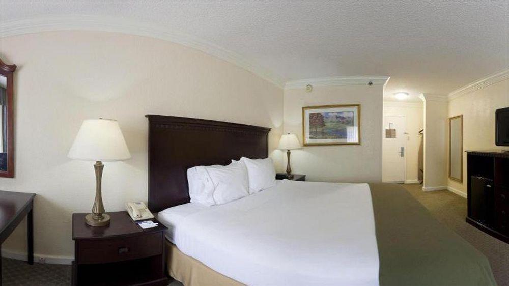 Holiday Inn Express Athens - University Area By Ihg Exteriér fotografie